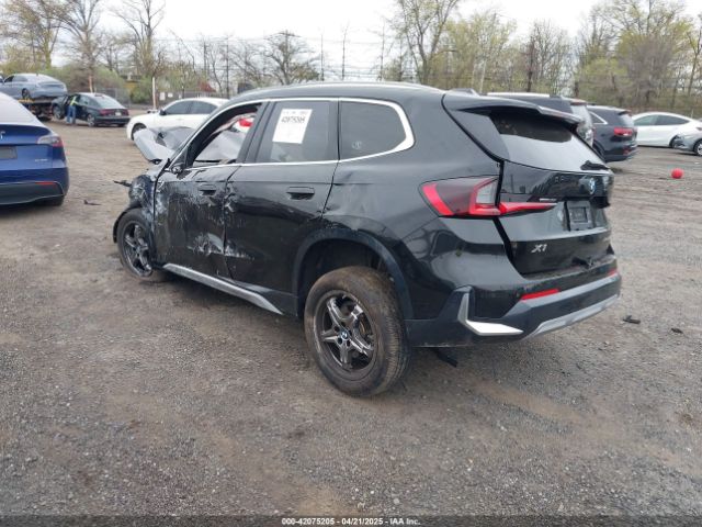 2024 BMW X1 WBX73EF03R5Y38939 Photo 2