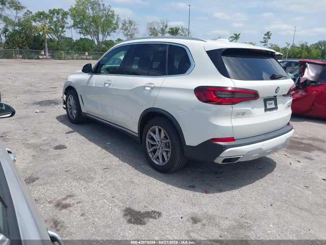 5UXCR4C02N9K60021 BMW X5 Sdrive40i
