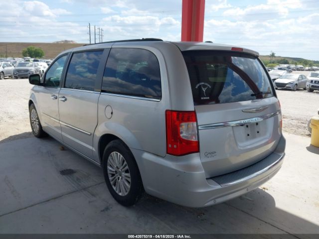 2011 CHRYSLER TOWN & COUNTRY 2A4RR8DG5BR758678 Photo 2