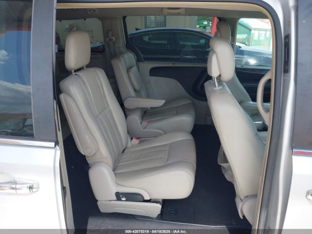 2011 CHRYSLER TOWN & COUNTRY 2A4RR8DG5BR758678 Photo 7
