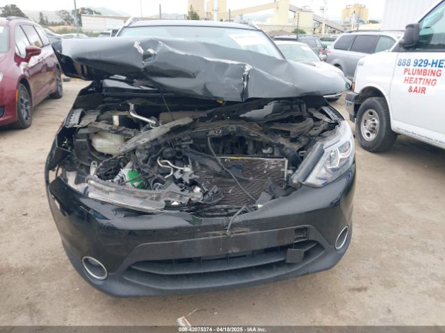 JN1BJ1CP2HW017219 Nissan Rogue Sport Sv