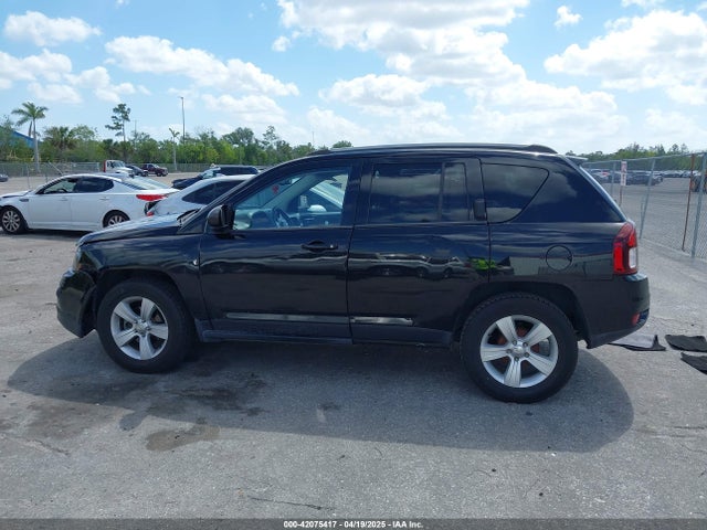 1C4NJCBA3GD525308 Jeep Compass Sport