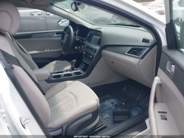 5NPE24AF8HH552970 Hyundai SONATA SE