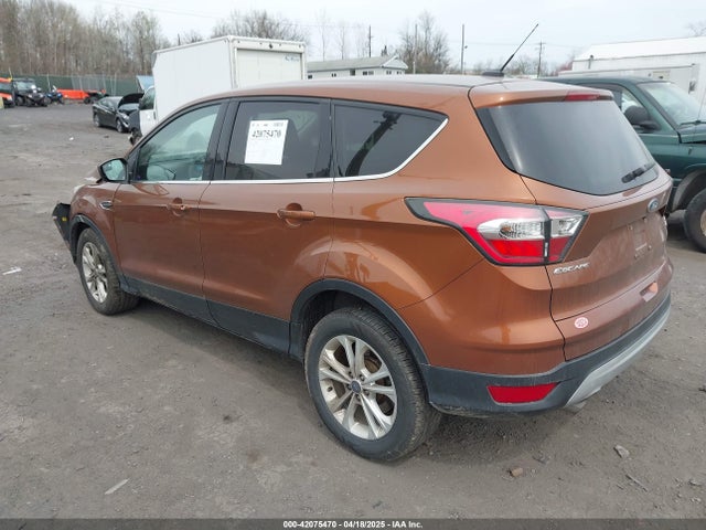 1FMCU9GD5HUA57132 Ford ESCAPE SE