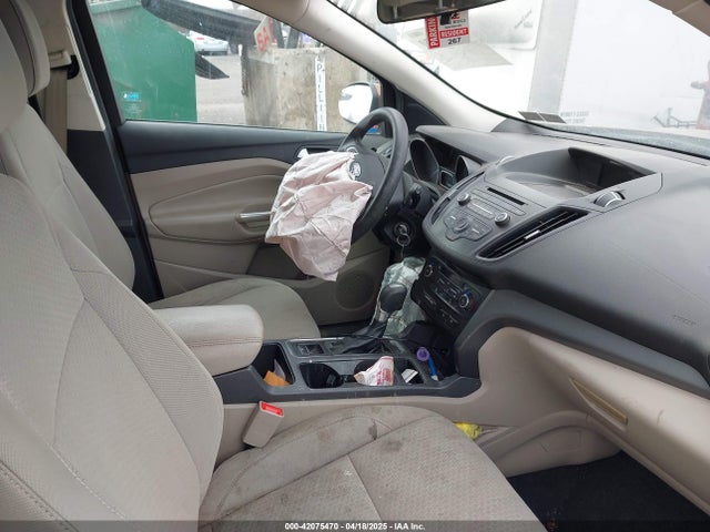 1FMCU9GD5HUA57132 Ford ESCAPE SE