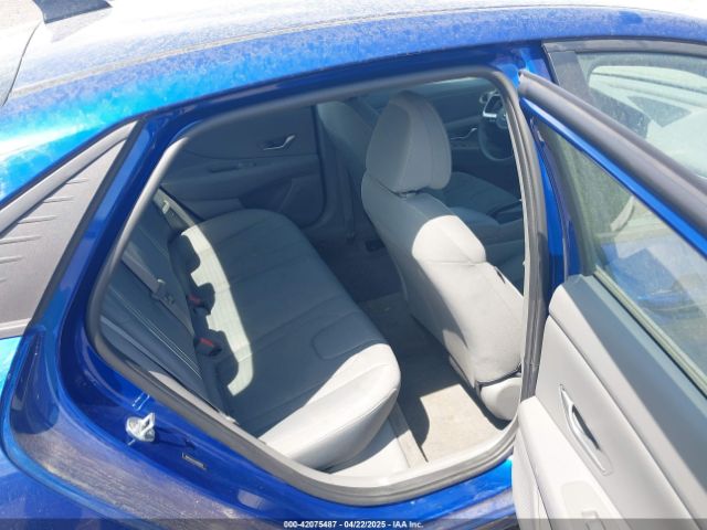 5NPLM4AGXMH011858 Hyundai ELANTRA SEL