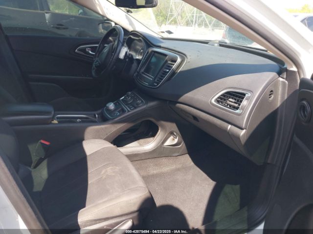 2016 CHRYSLER 200 1C3CCCAB8GN109121 Photo 4