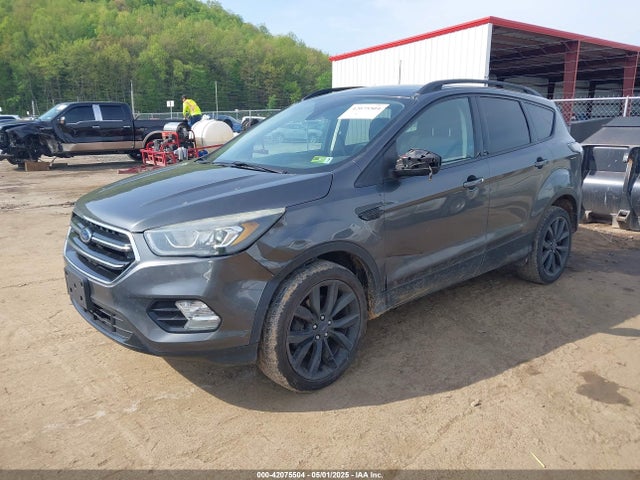 Ford Escape Titanium 2017 1FMCU9JD9HUB11699 Image 2