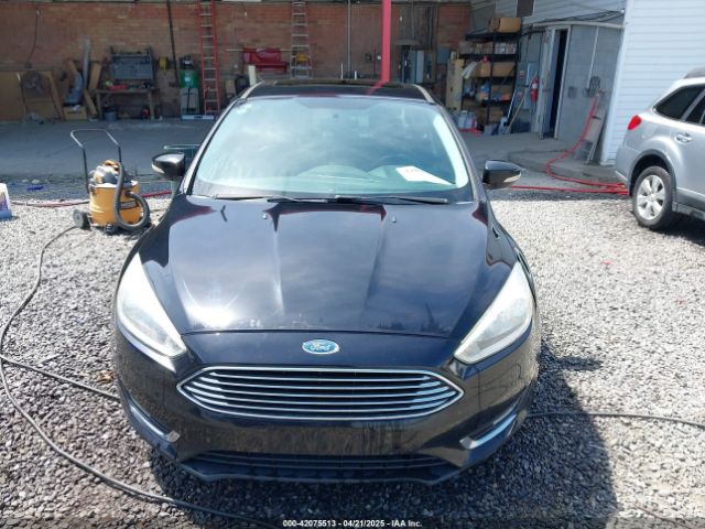 1FADP3J28GL393422 Ford Focus Titanium