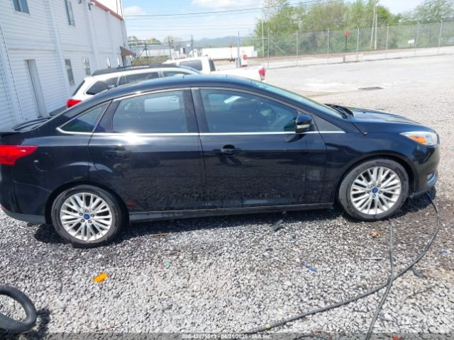 1FADP3J28GL393422 Ford Focus Titanium