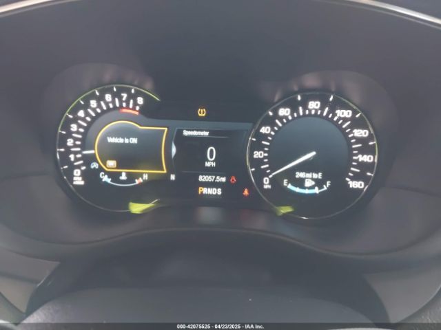 5LMCJ2C96HUL63240 Lincoln MKC SELECT