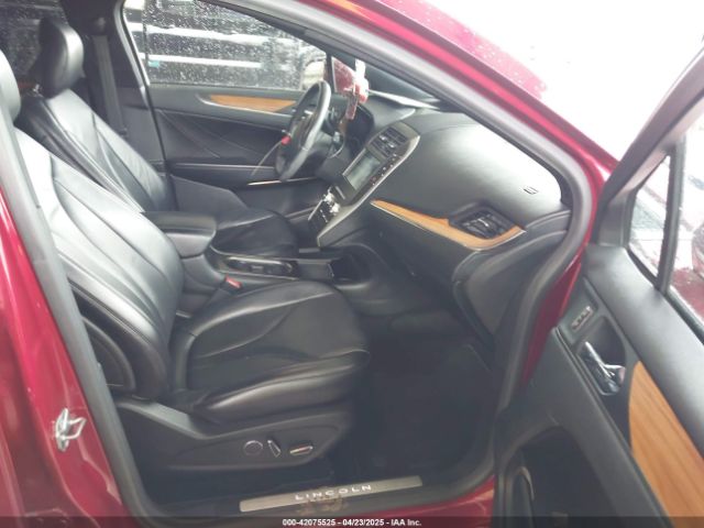 5LMCJ2C96HUL63240 Lincoln MKC SELECT
