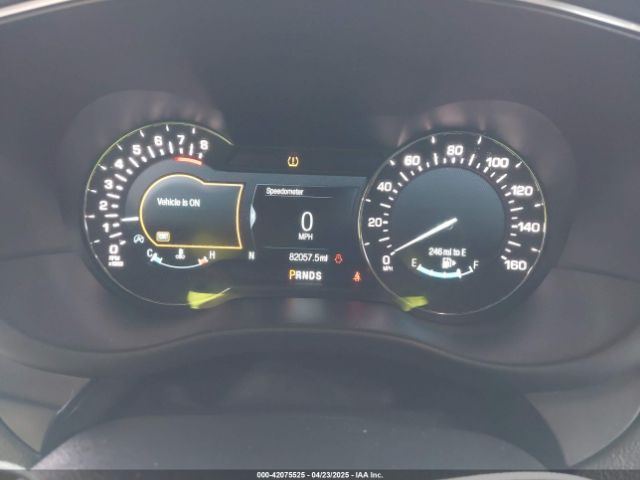 5LMCJ2C96HUL63240 Lincoln MKC SELECT