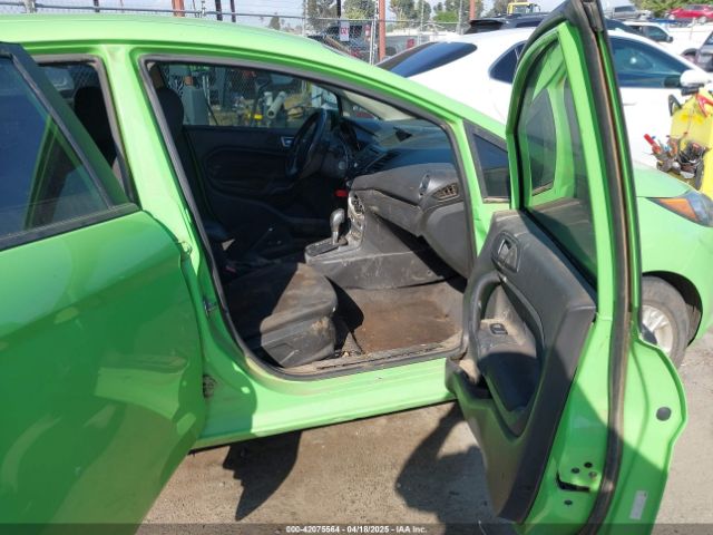 3FADP4BJ6FM205425 Ford FIESTA SE