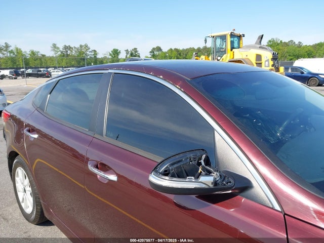 5XXGT4L30JG250681 KIA Optima Lx