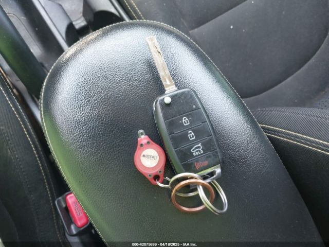 KNDJP3A58E7081713 KIA SOUL +