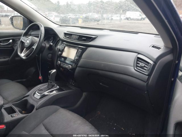 5N1AT2MM7HC815645 Nissan ROGUE SV