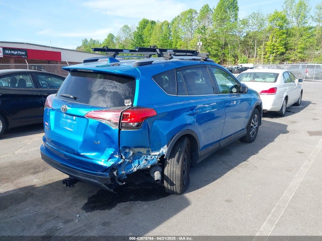 2T3ZFREV5GW246045 Toyota RAV4 LE