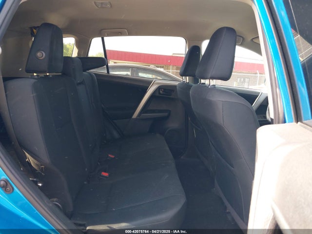 2T3ZFREV5GW246045 Toyota RAV4 LE