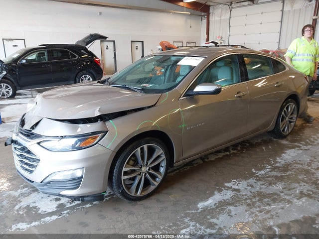 1G1ZD5ST4NF109252 Chevrolet Malibu Fwd Lt