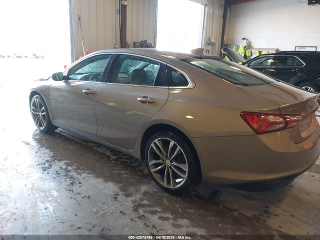 1G1ZD5ST4NF109252 Chevrolet Malibu Fwd Lt