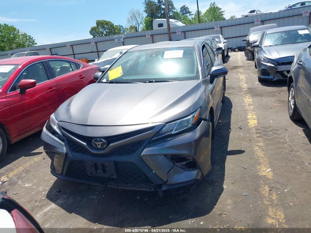 4T1B11HK3JU550946 Toyota CAMRY SE