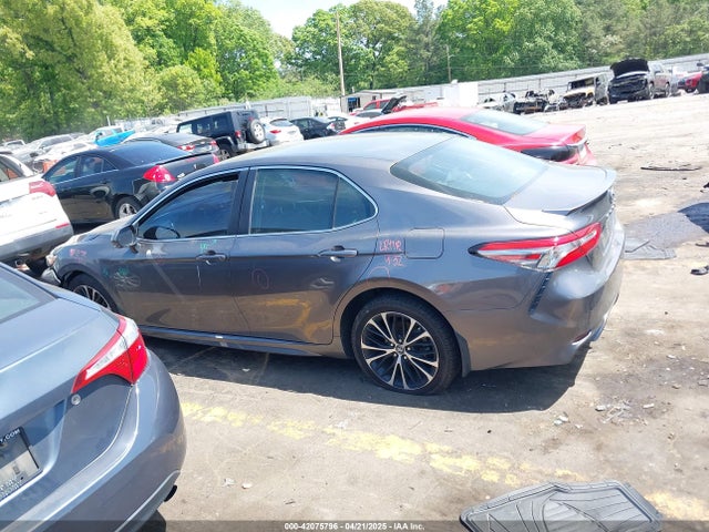 4T1B11HK3JU550946 Toyota CAMRY SE