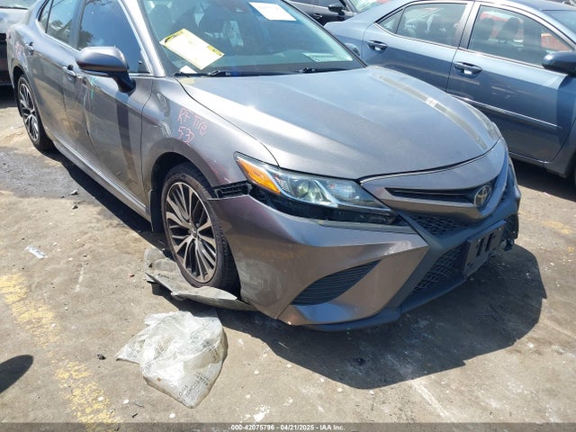 4T1B11HK3JU550946 Toyota CAMRY SE