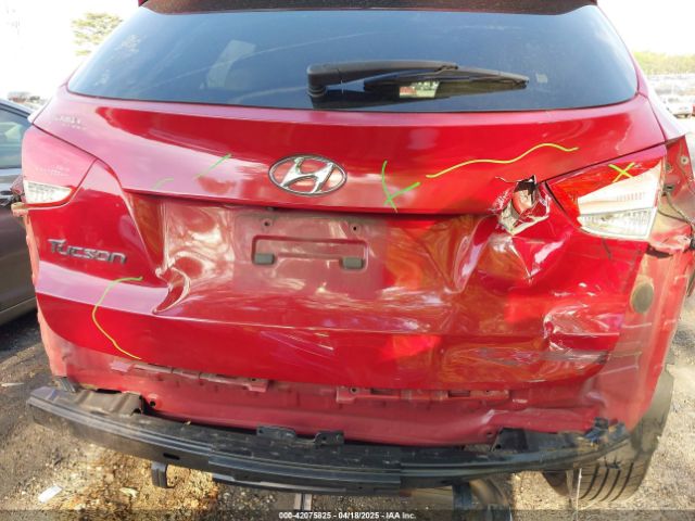 KM8JU3AG4FU117809 Hyundai TUCSON SE
