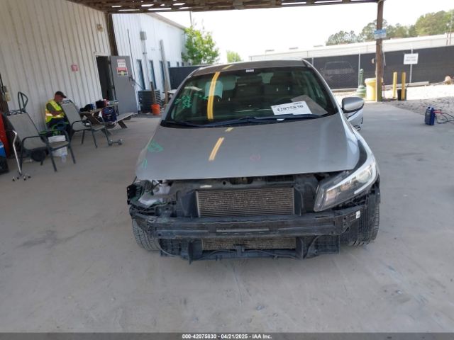 3KPFL4A76JE268760 KIA FORTE LX