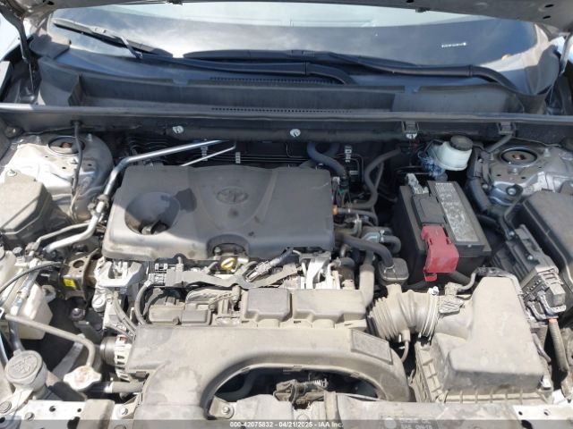 2T3H1RFV3LC084341 Toyota RAV4 LE