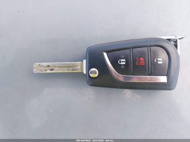 2T3H1RFV3LC084341 Toyota RAV4 LE