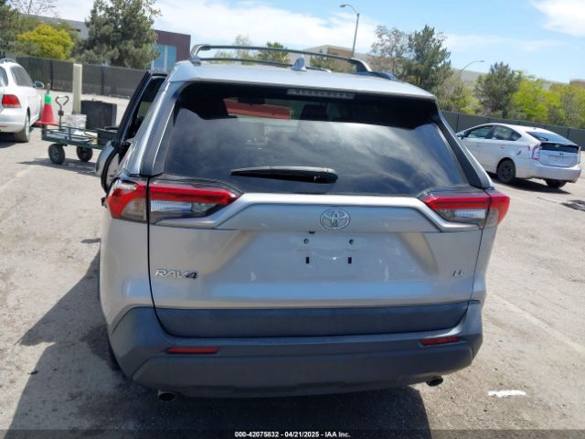 2T3H1RFV3LC084341 Toyota RAV4 LE