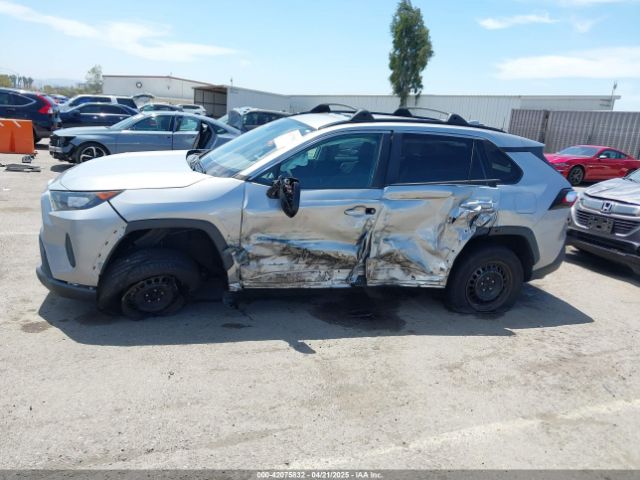 2T3H1RFV3LC084341 Toyota RAV4 LE