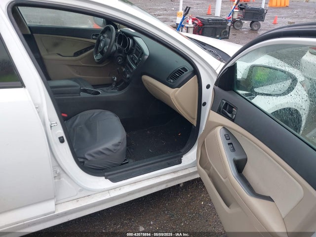 5XXGM4A77FG388308 KIA Optima Lx