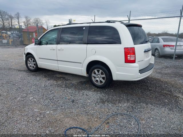 2010 CHRYSLER TOWN & COUNTRY 2A4RR5D17AR463316 Photo 2