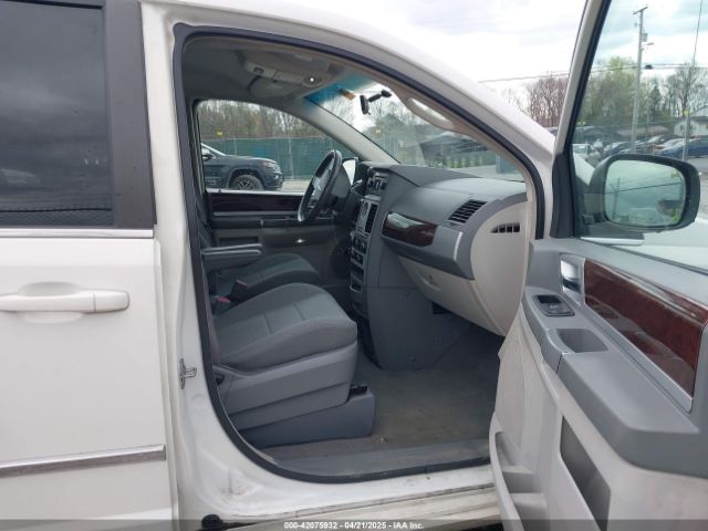2010 CHRYSLER TOWN & COUNTRY 2A4RR5D17AR463316 Photo 4