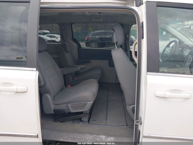 2010 CHRYSLER TOWN & COUNTRY 2A4RR5D17AR463316 Photo 7