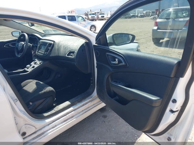 1C3CCCAB6FN502047 Chrysler 200