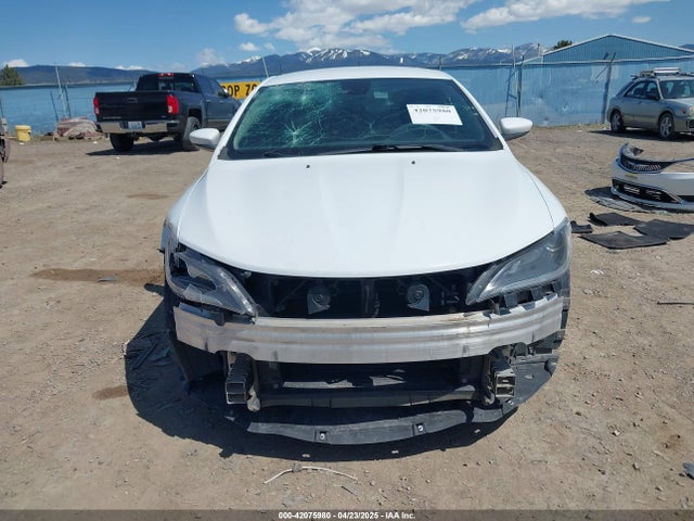1C3CCCAB6FN502047 Chrysler 200