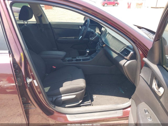 5XXGT4L39JG259153 KIA Optima Lx