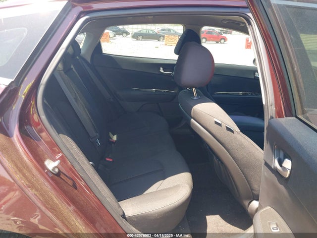 5XXGT4L39JG259153 KIA Optima Lx