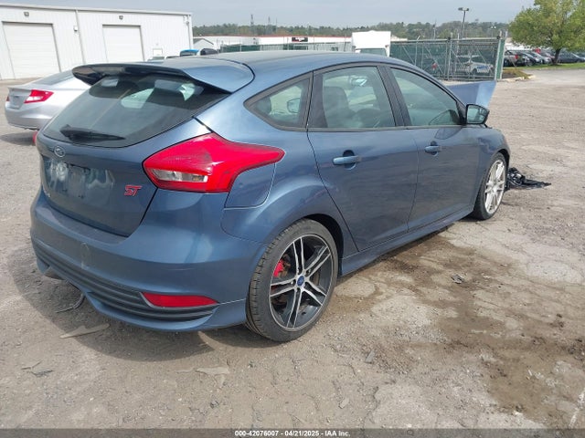 1FADP3L98JL243246 Ford FOCUS ST