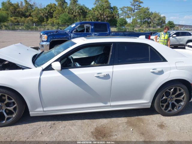 2C3CCABG2JH240298 Chrysler 300 300s