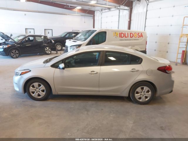 3KPFK4A72HE029364 KIA FORTE LX