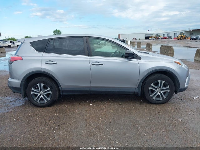 JTMBFREV3JD231159 Toyota RAV4 LE