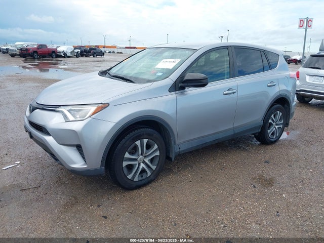 JTMBFREV3JD231159 Toyota RAV4 LE
