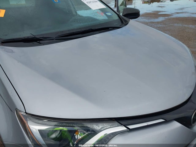 JTMBFREV3JD231159 Toyota RAV4 LE
