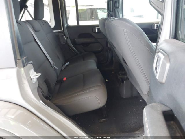 1C4HJXEN0KW540591 Jeep Wrangler Unlimited Sahara 4x4