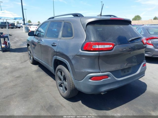 1C4PJLCB8JD568422 Jeep Cherokee Latitude Fwd